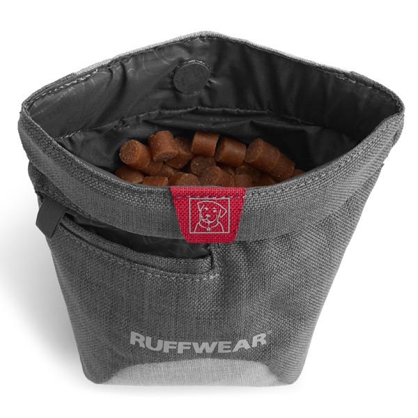 Stylische Leckerlie-Tasche Treat Trader mit Magnetverschluss von Ruff Wear